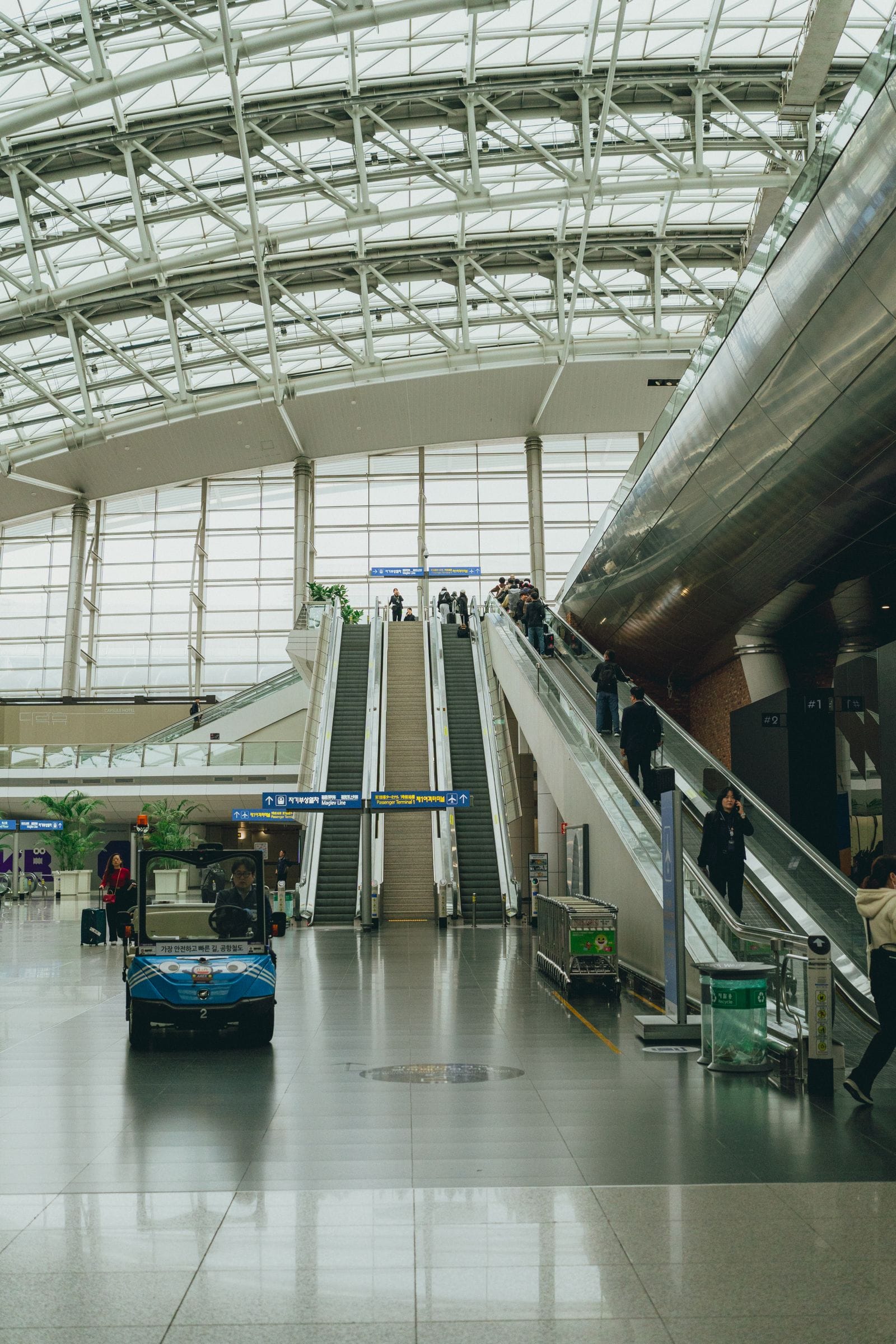 Incheon Airport New Routes 2026: New Airlines, More China Flights The modern interior of Incheon International Airport, where Incheon Airport's new routes for 2026 will arrive and depart