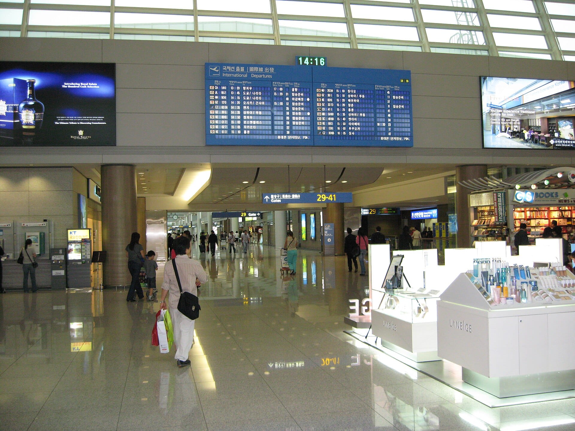 The departure terminal at Incheon International Airport