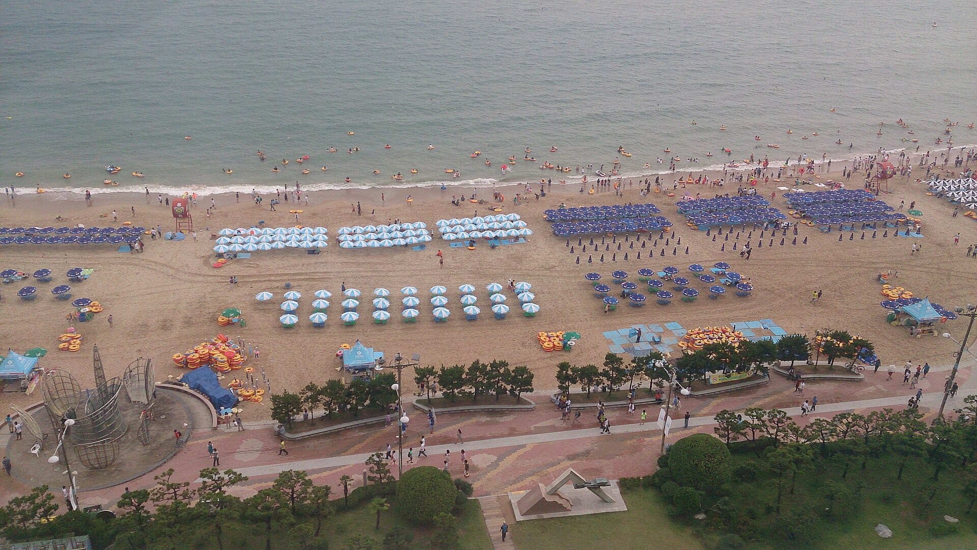 夏天的釜山海雲台海水浴場
