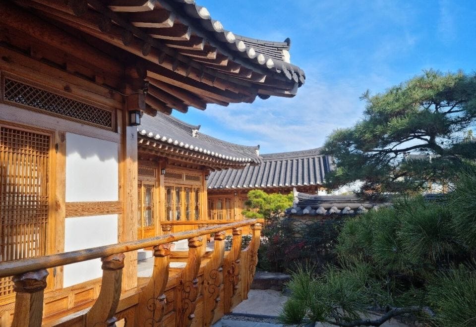 A traditional courtyard room at Wiyeonjae Hanok Stay, walking distance from Cheomseongdae in downtown Gyeongju