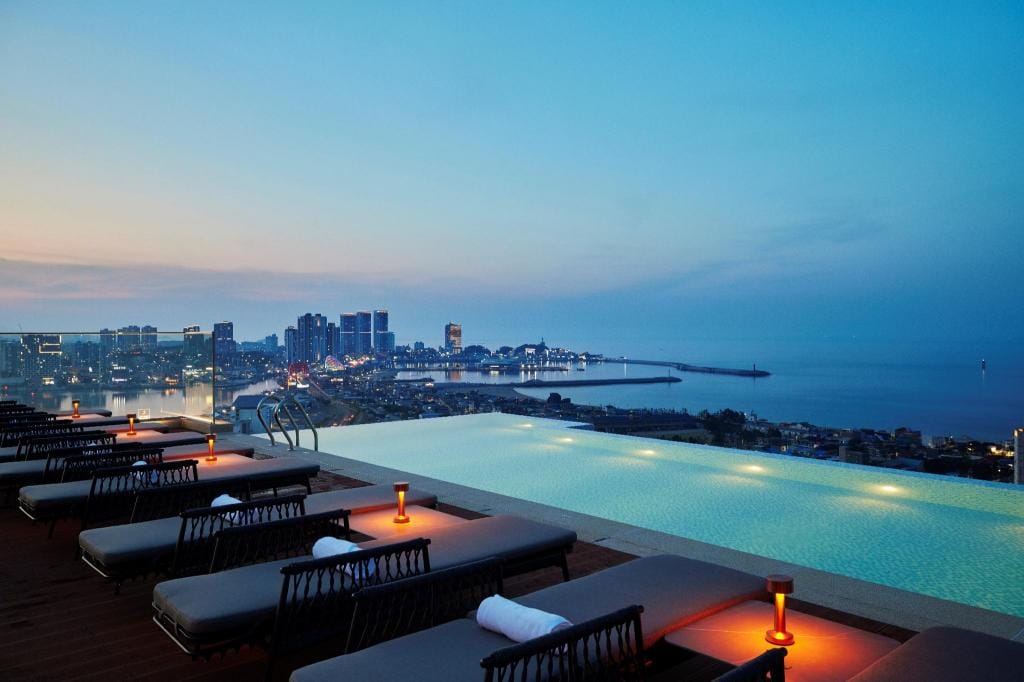 The rooftop infinity pool at Homm Marina Sokcho, overlooking the East Sea near Sokcho Port
