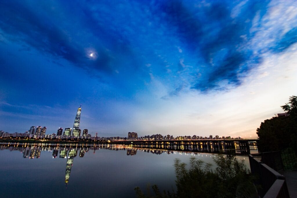 Lotte World Tower rising over the Jamsil district of Seoul