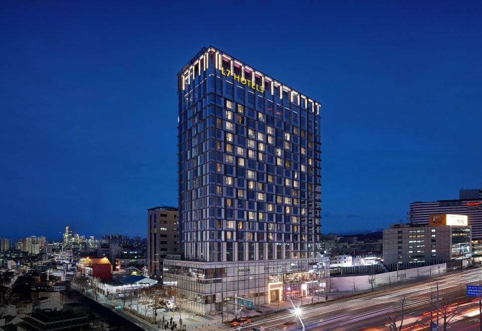 Where to Stay in Hongdae, Seoul: Best Hotels for Nightlife & Budget (2026) RYSE, Autograph Collection, a design-forward hotel a short walk from Hongik University Station