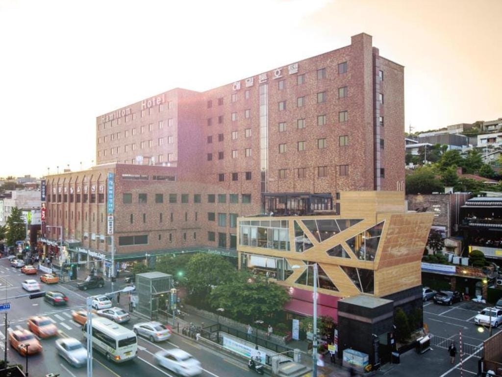 Where to Stay in Itaewon, Seoul: Best Hotels for Food & Nightlife (2026) Hamilton Hotel Itaewon, a budget-friendly hotel right by Itaewon Station's nightlife strip