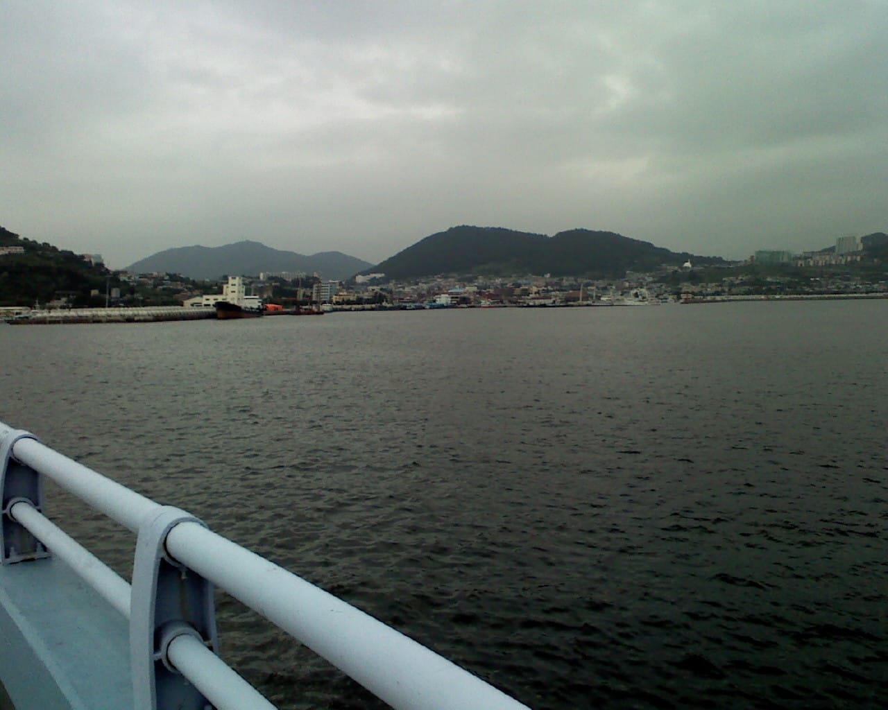 2026 Yeosu World Islands Expo: Dates, Venue & How to Get There The breakwater connecting Odongdo Island to Yeosu harbor, near the 2026 Expo's Dolsan venue