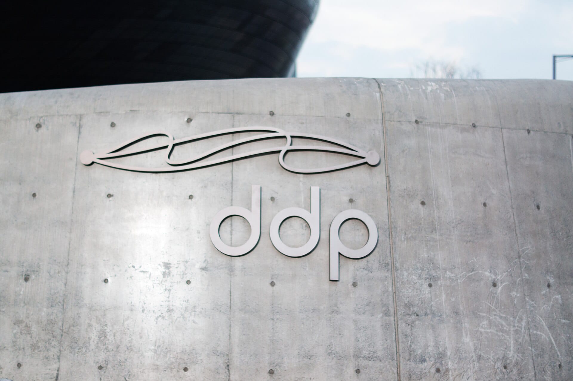 The curved steel facade of Dongdaemun Design Plaza in Seoul, the venue for the Seoul Light DDP projection show