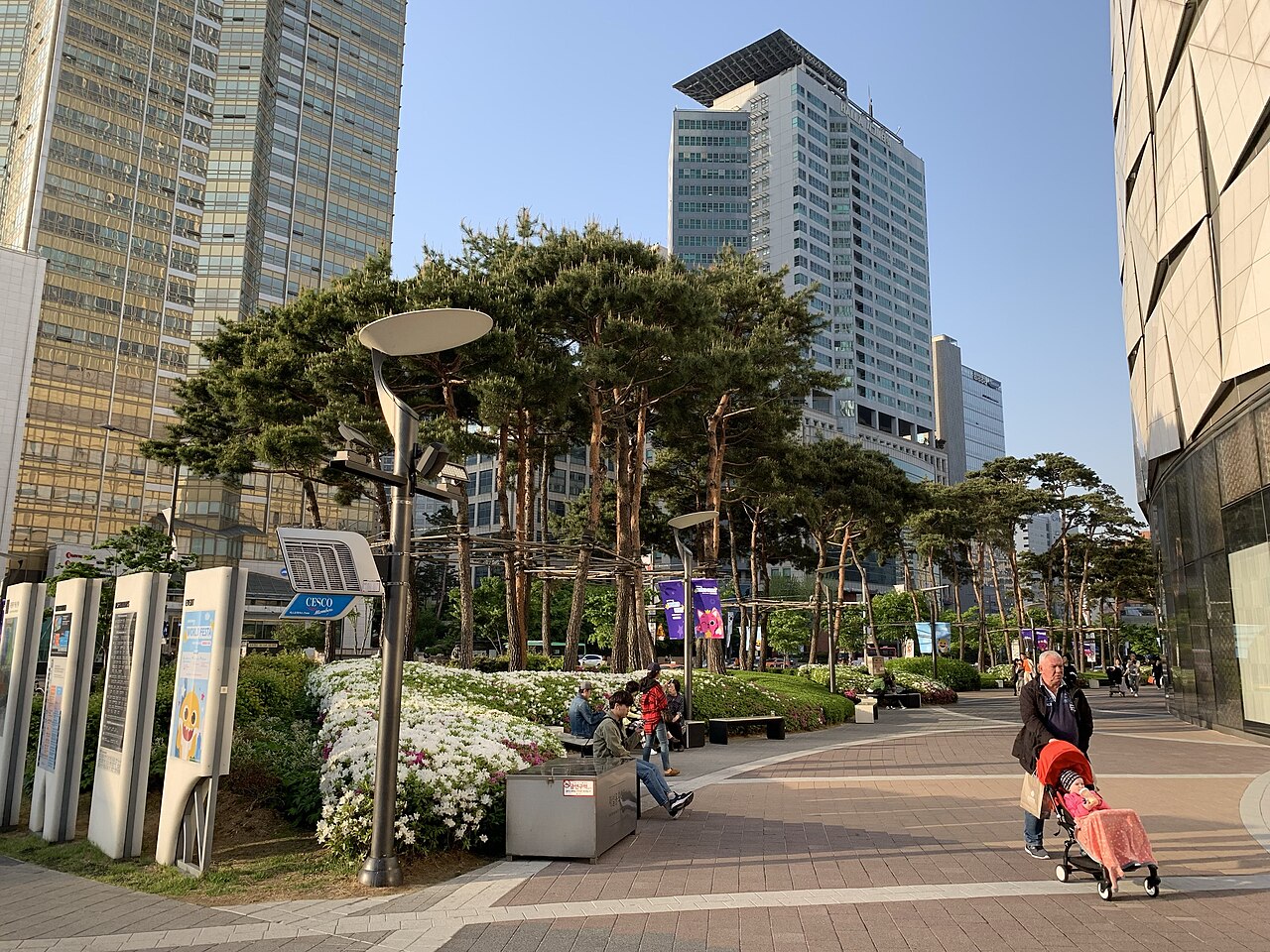 The landscaped plaza at the foot of Lotte World Tower and Lotte World Mall in Jamsil