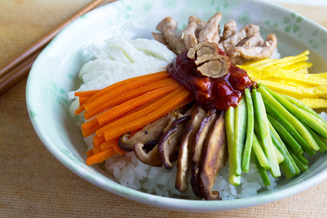 一碗韩式拌饭,可以不加肉点餐